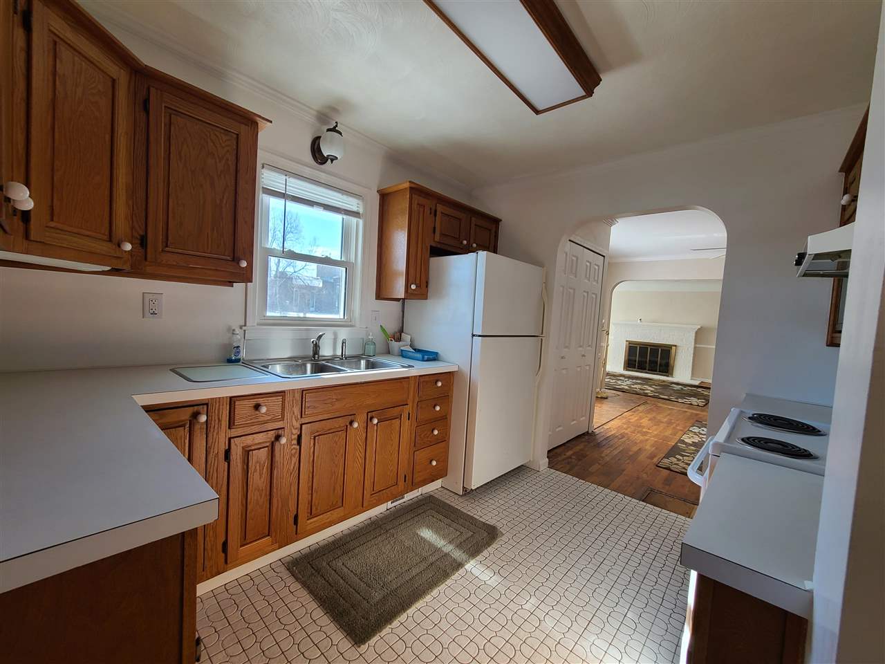 5158 Lennon Road Flint, MI 48507 - Photo 25 of 64 Kitchen