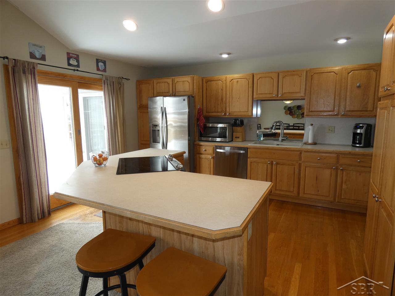 1750 Short Road Saginaw, MI 48609 - Photo 3 of 21 31369873-2.JPG