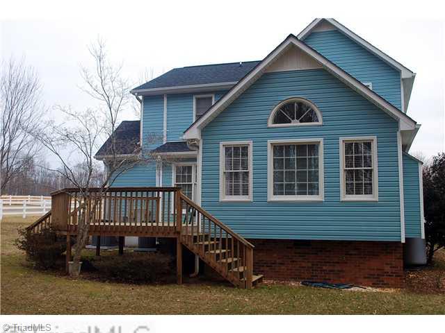 3865 Frye Bridge Road Clemmons, NC 27012 - Photo 14 of 16 Exterior Back.