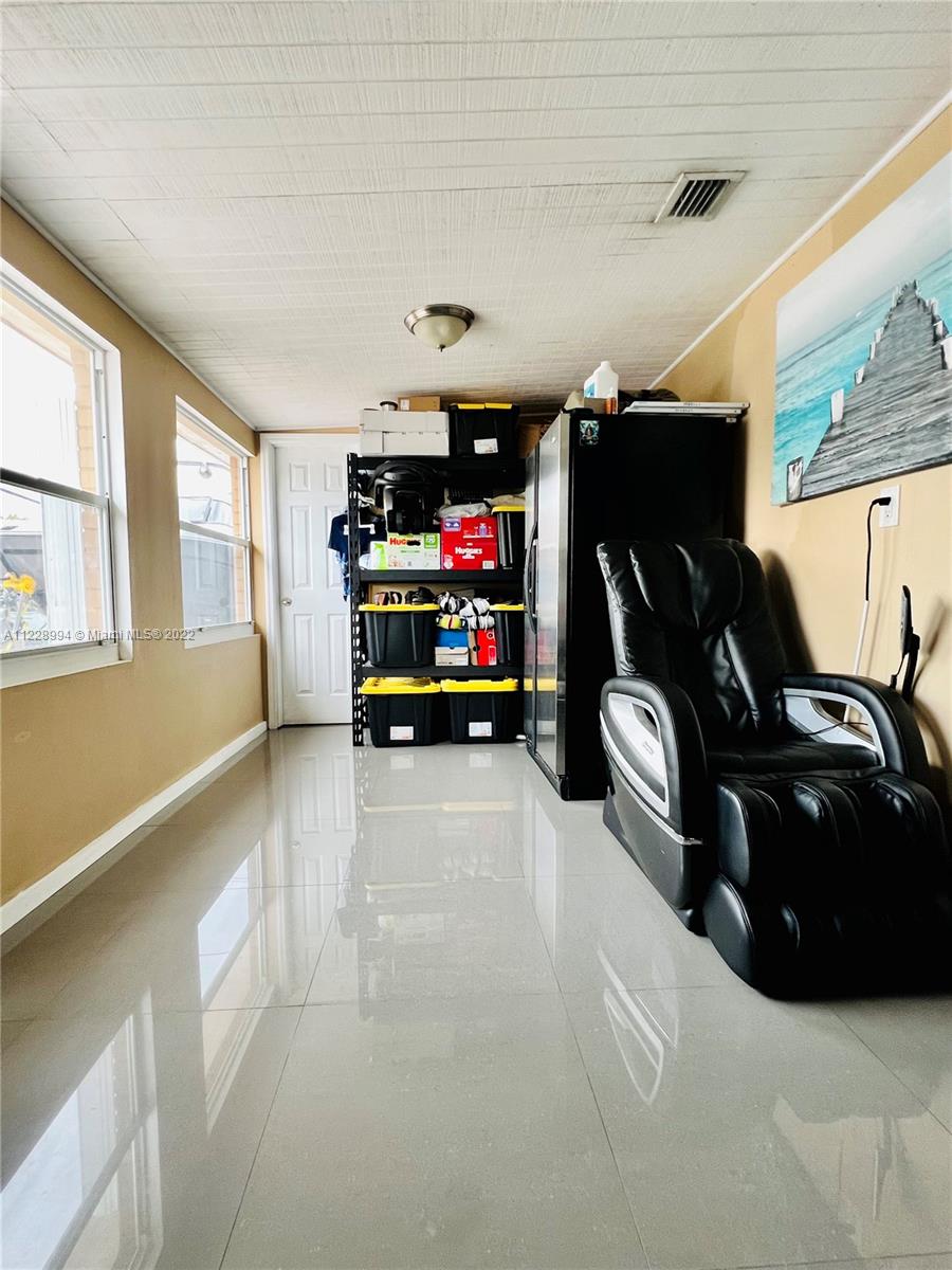 599 West 46th Place Hialeah, FL 33012 - Photo 21 of 25