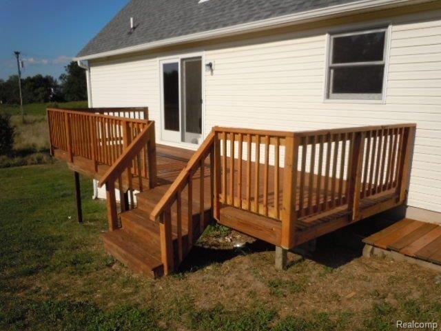 302 South Elba Road Lapeer, MI 48446 - Photo 11 of 12 Deck