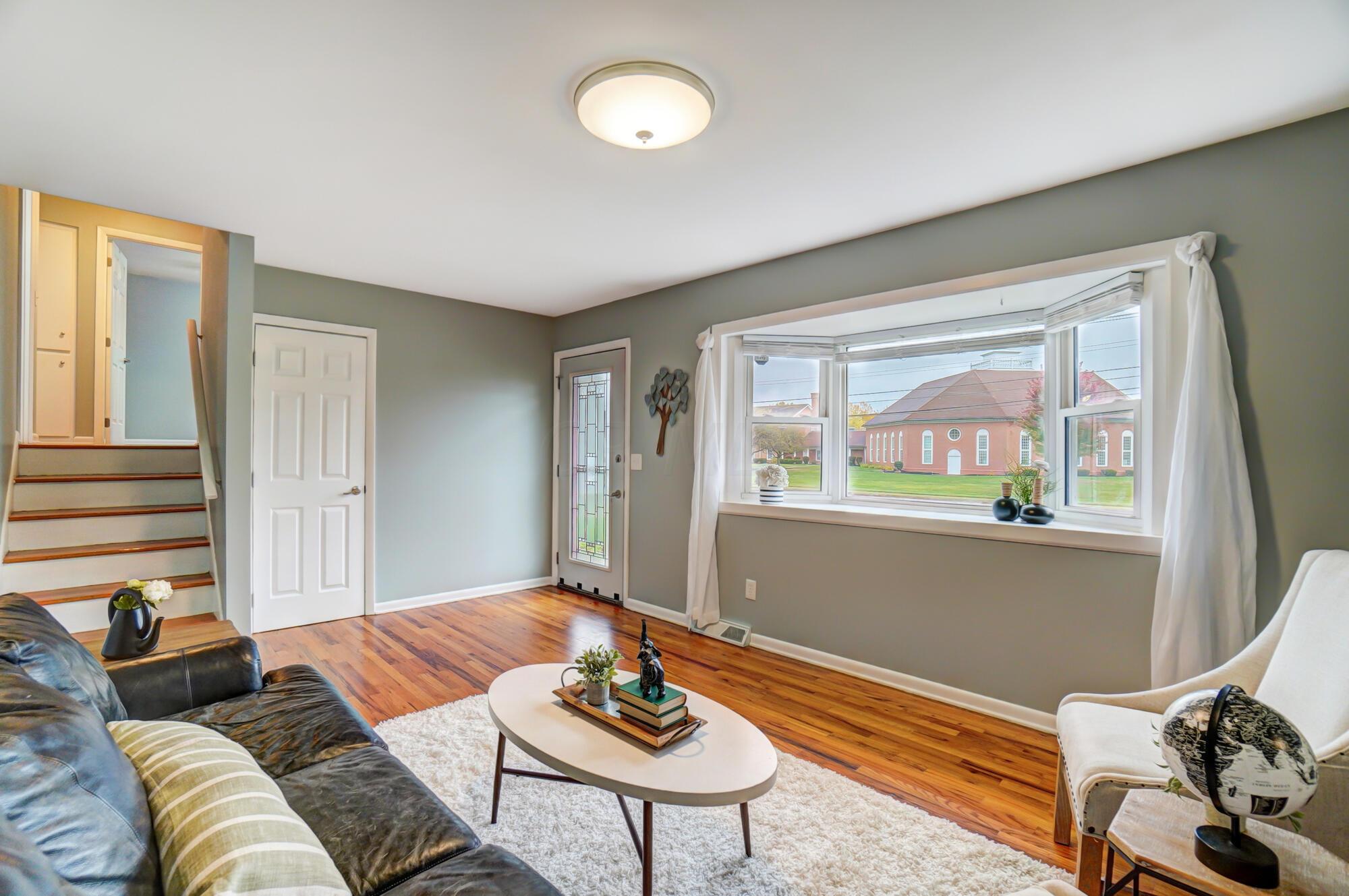 5711 Karl Road Columbus, OH 43229 - Photo 6 of 43 010