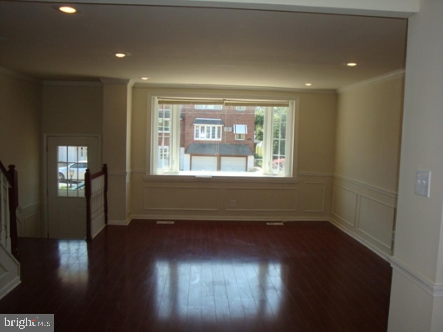 3701 Bellaire Road Philadelphia, PA 19154 - Photo 2 of 19 Living Room
