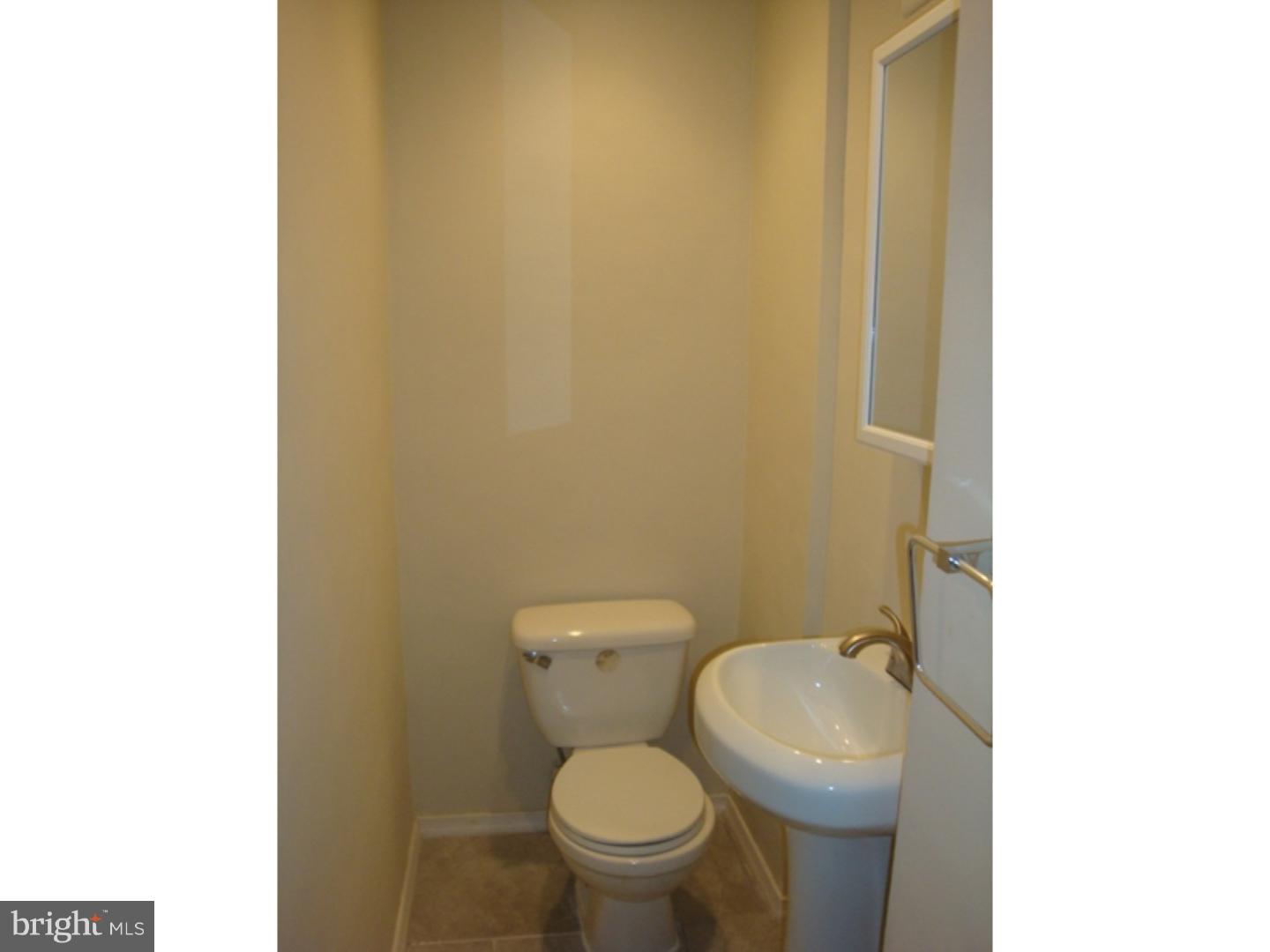 3701 Bellaire Road Philadelphia, PA 19154 - Photo 5 of 19 Half Bath