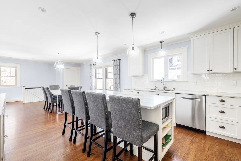 70 Clyde Street, Unit 2 Newton, MA 02460 - Photo 4 of 28