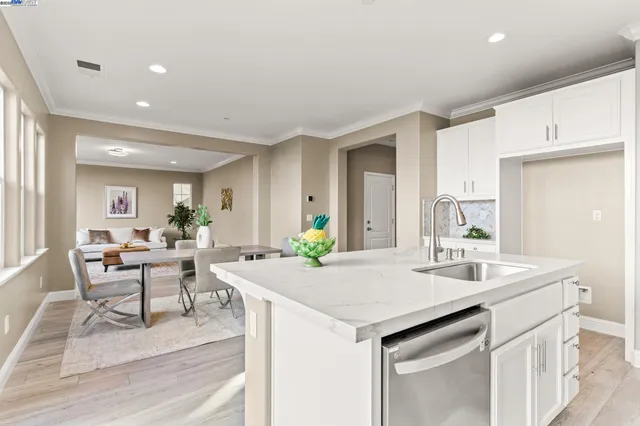 $1,199,000 | 1525 Middle Lane, Hayward, CA 94545