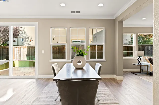 $1,199,000 | 1525 Middle Lane, Hayward, CA 94545