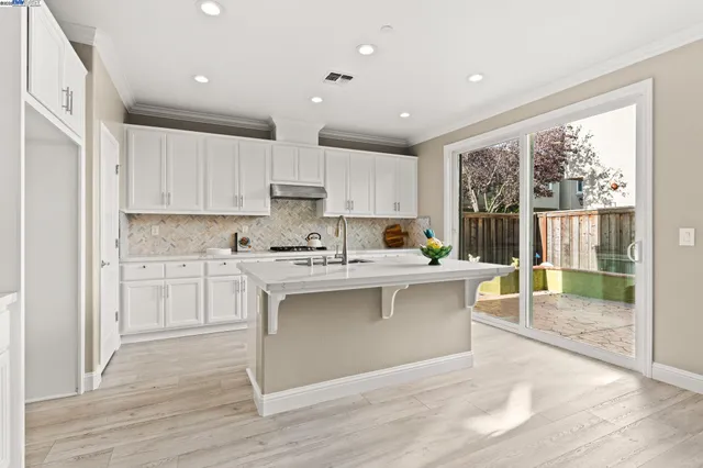 $1,199,000 | 1525 Middle Lane, Hayward, CA 94545