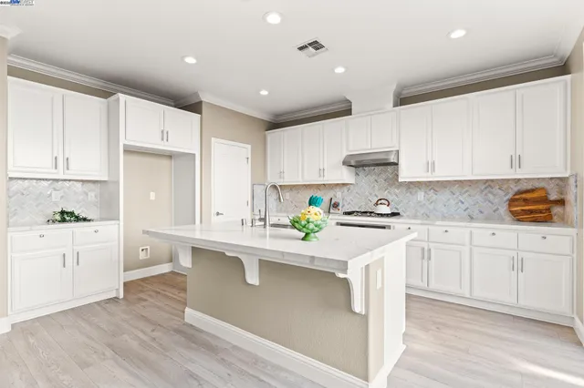 $1,199,000 | 1525 Middle Lane, Hayward, CA 94545