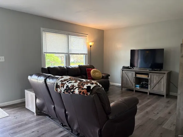 $239,000 | 5855 Westchester Drive, Newburgh, IN 47630