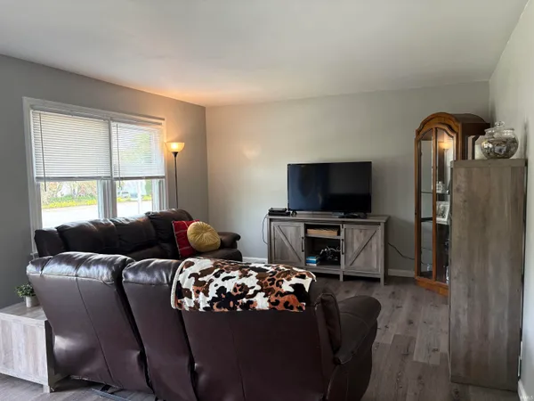 $239,000 | 5855 Westchester Drive, Newburgh, IN 47630