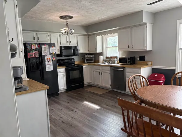 $239,000 | 5855 Westchester Drive, Newburgh, IN 47630