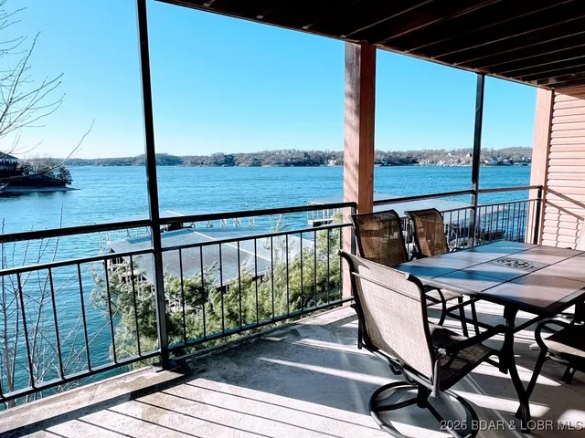 $369,000 | 31 Falls Dr Lake, Unit 1A, Lake Ozark, MO 65049
