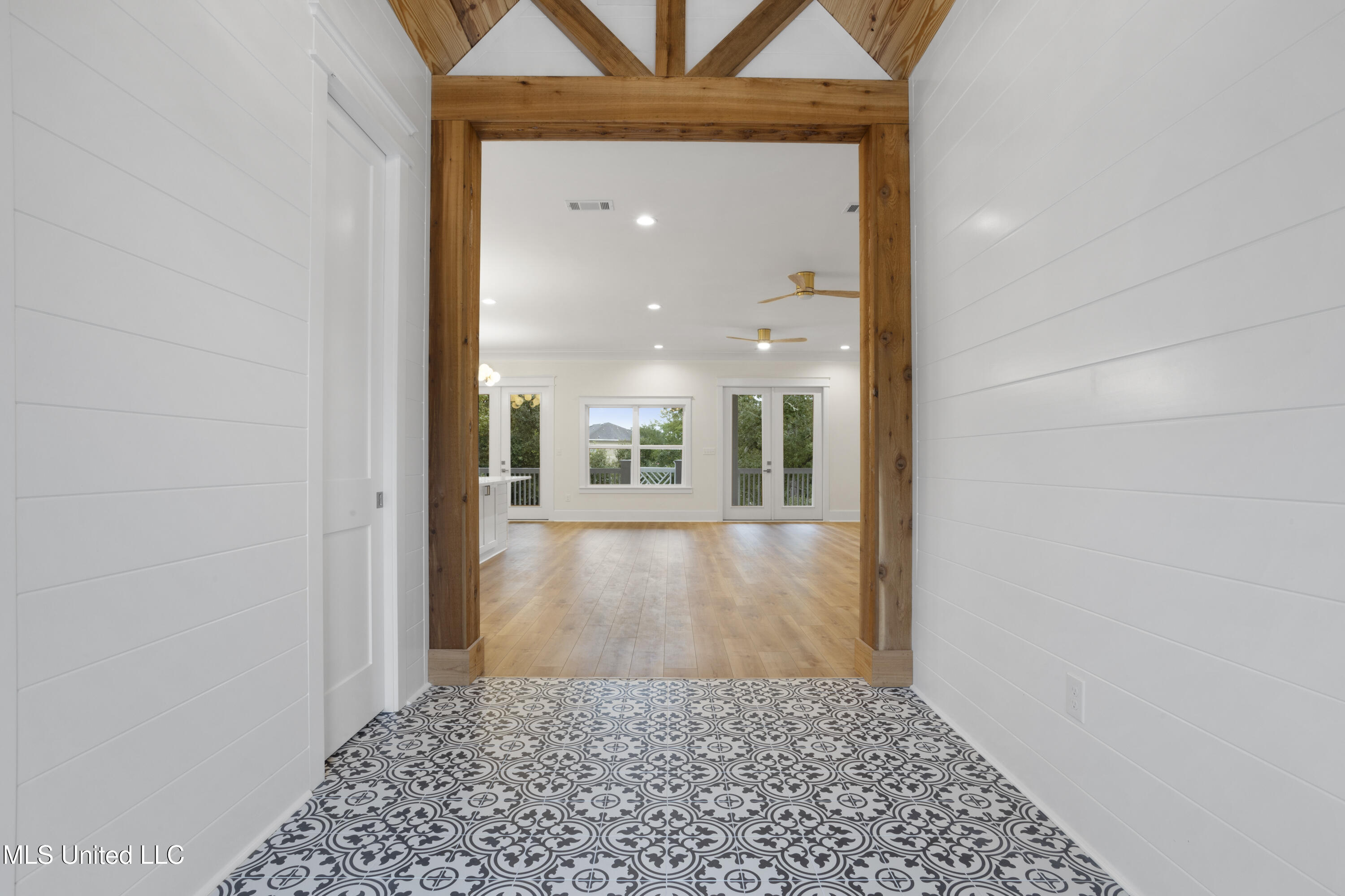 1180 Iola Road Ocean Springs, MS 39564 - Photo 7 of 61 007