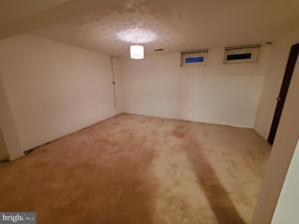 32 Hyacinth Road Parkville, MD 21234 - Photo 18 of 23 Basement
