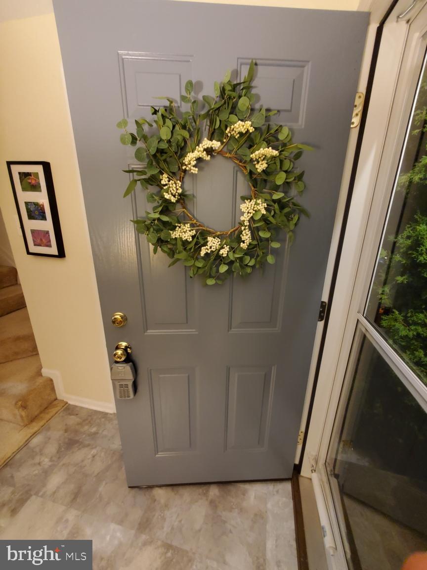32 Hyacinth Road Parkville, MD 21234 - Photo 3 of 23 Front Door