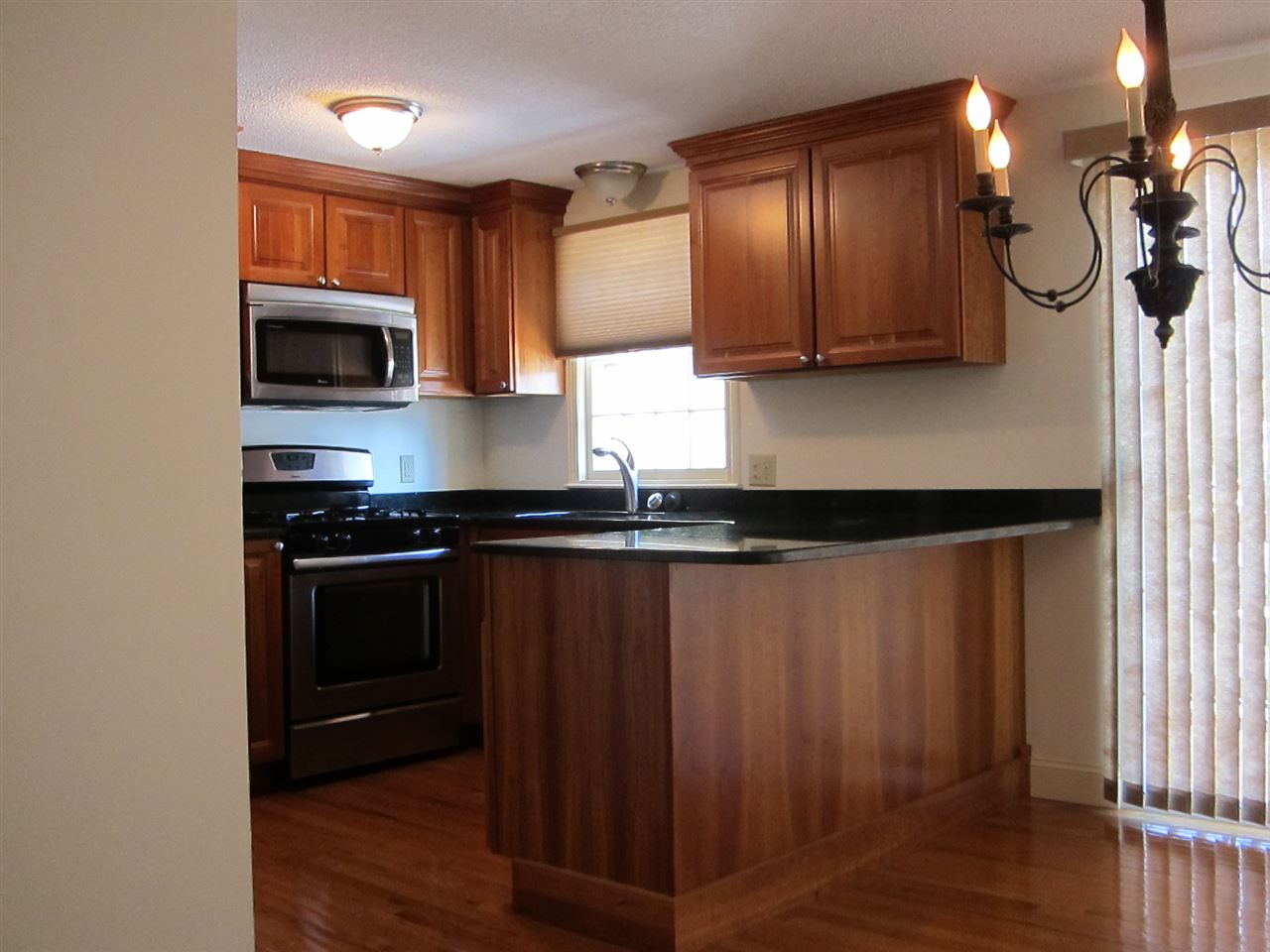 67 Cannongate III Road Nashua, NH 03063 - Photo 3 of 24 Gallery Image 3