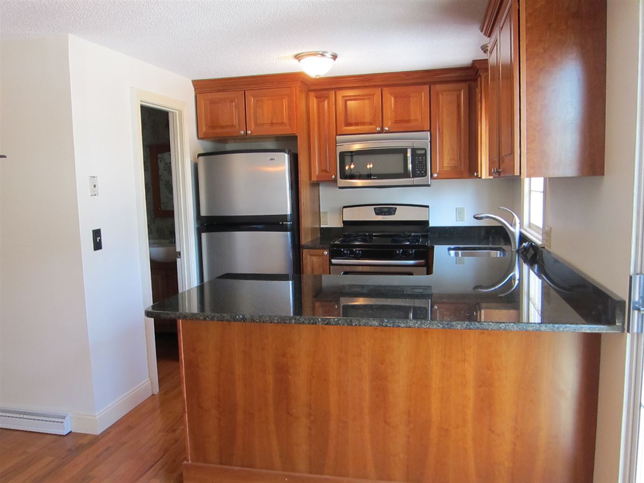 67 Cannongate III Road Nashua, NH 03063 - Photo 5 of 24 Gallery Image 5