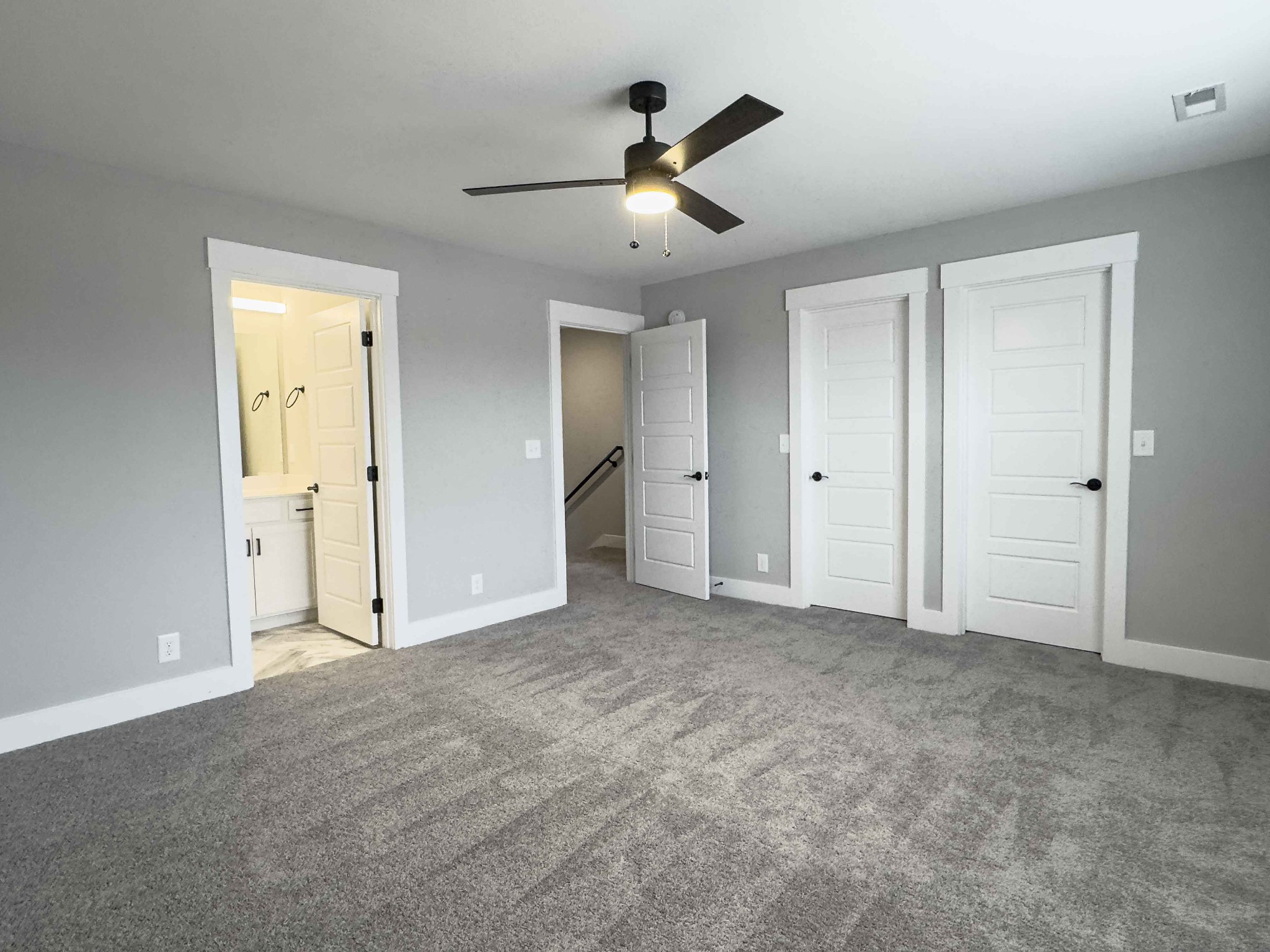 404 Jonathan Wade Circle Clarksville, TN 37043 - Photo 15 of 25 an empty room with closet and a ceiling fan