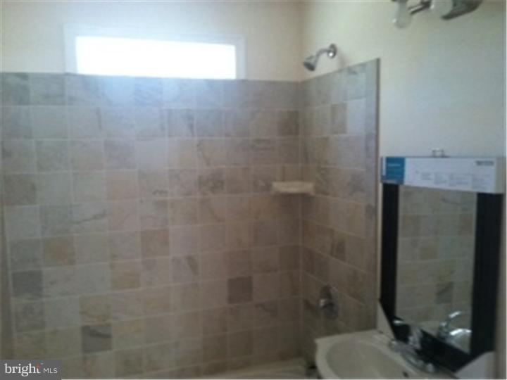 75 Taunton Road Medford, NJ 08055 - Photo 3 of 7 Bathroom