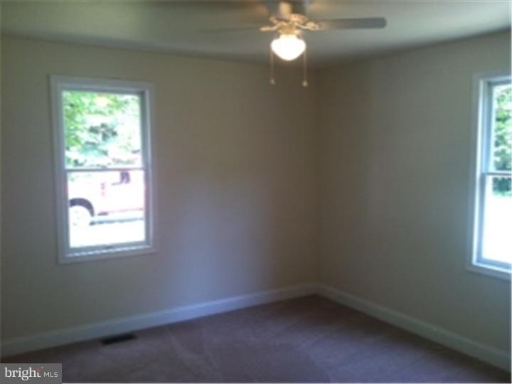 75 Taunton Road Medford, NJ 08055 - Photo 4 of 7 Bedroom - Main