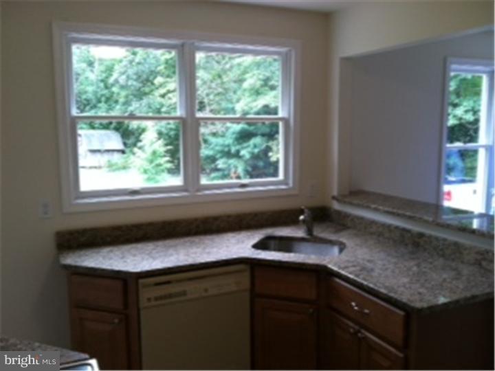 75 Taunton Road Medford, NJ 08055 - Photo 5 of 7 Kitchen