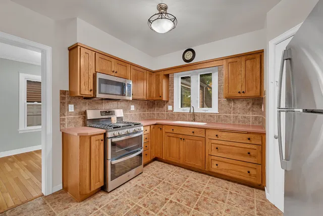 $250,000 | 405 West Bluff Street, Streator, IL 61364