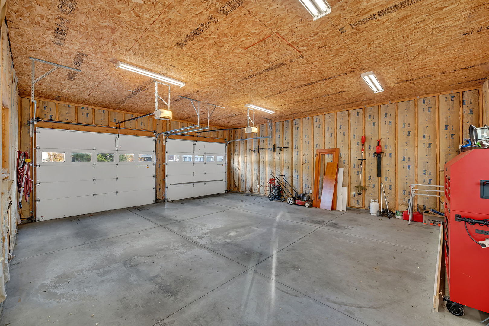 405 West Bluff Street Streator, IL 61364 - Photo 26 of 31 a view of a garage