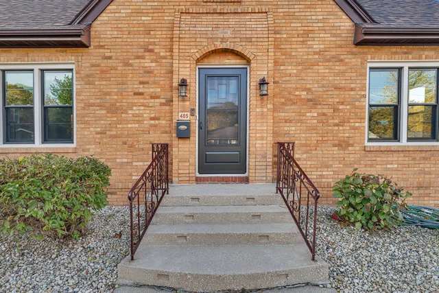 $250,000 | 405 West Bluff Street, Streator, IL 61364