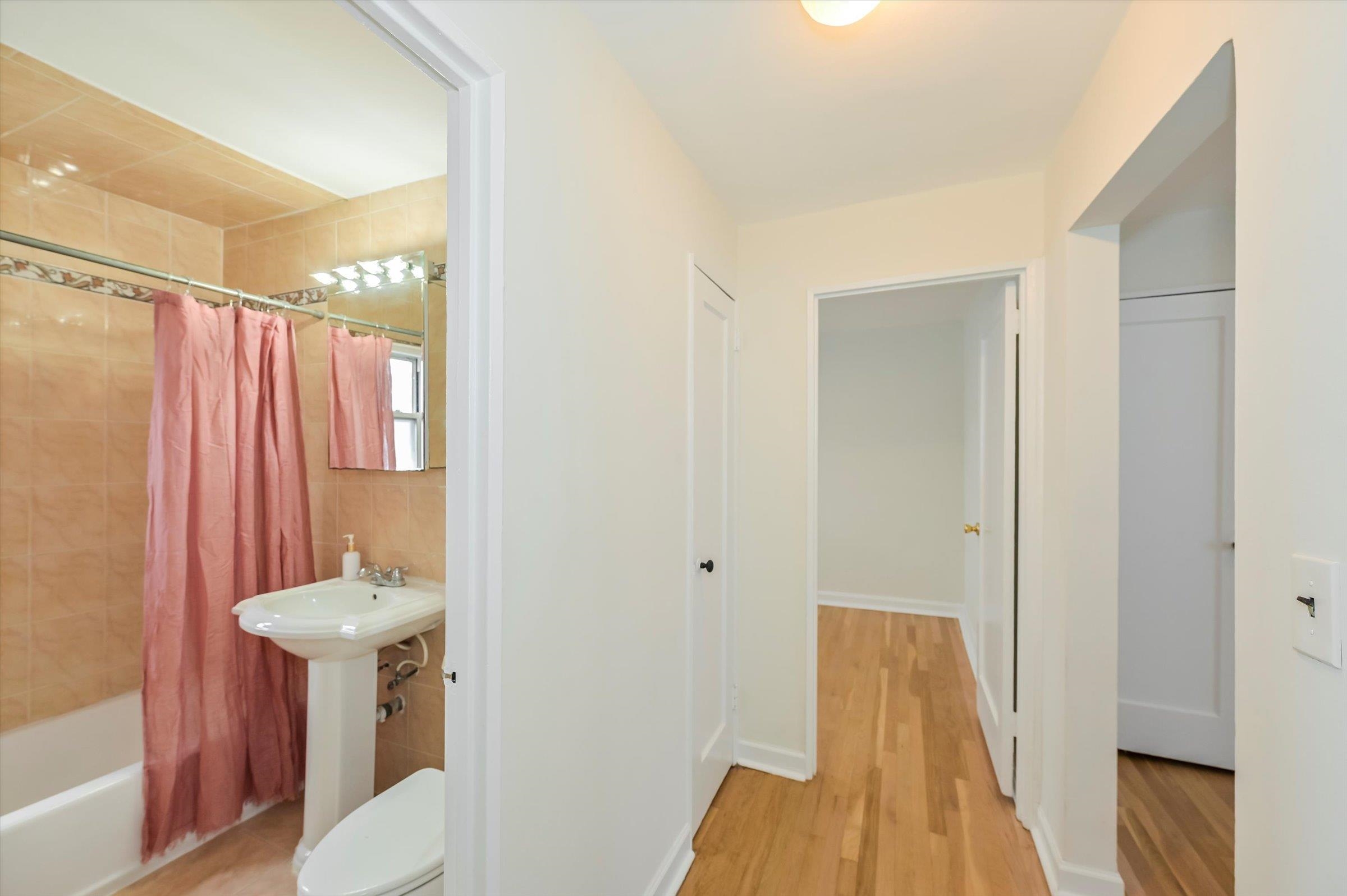461 Heath Place, Unit 23 Hackensack, NJ 07601 - Photo 19 of 28