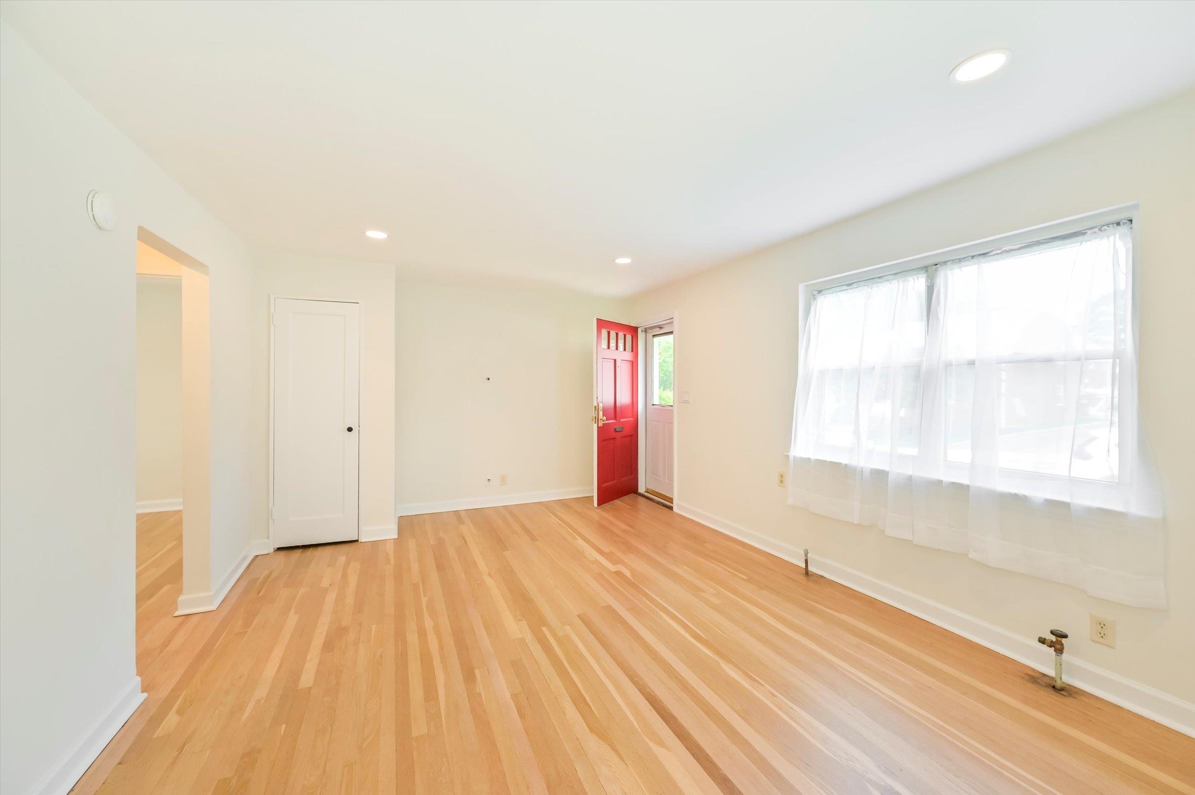 461 Heath Place, Unit 23 Hackensack, NJ 07601 - Photo 2 of 28