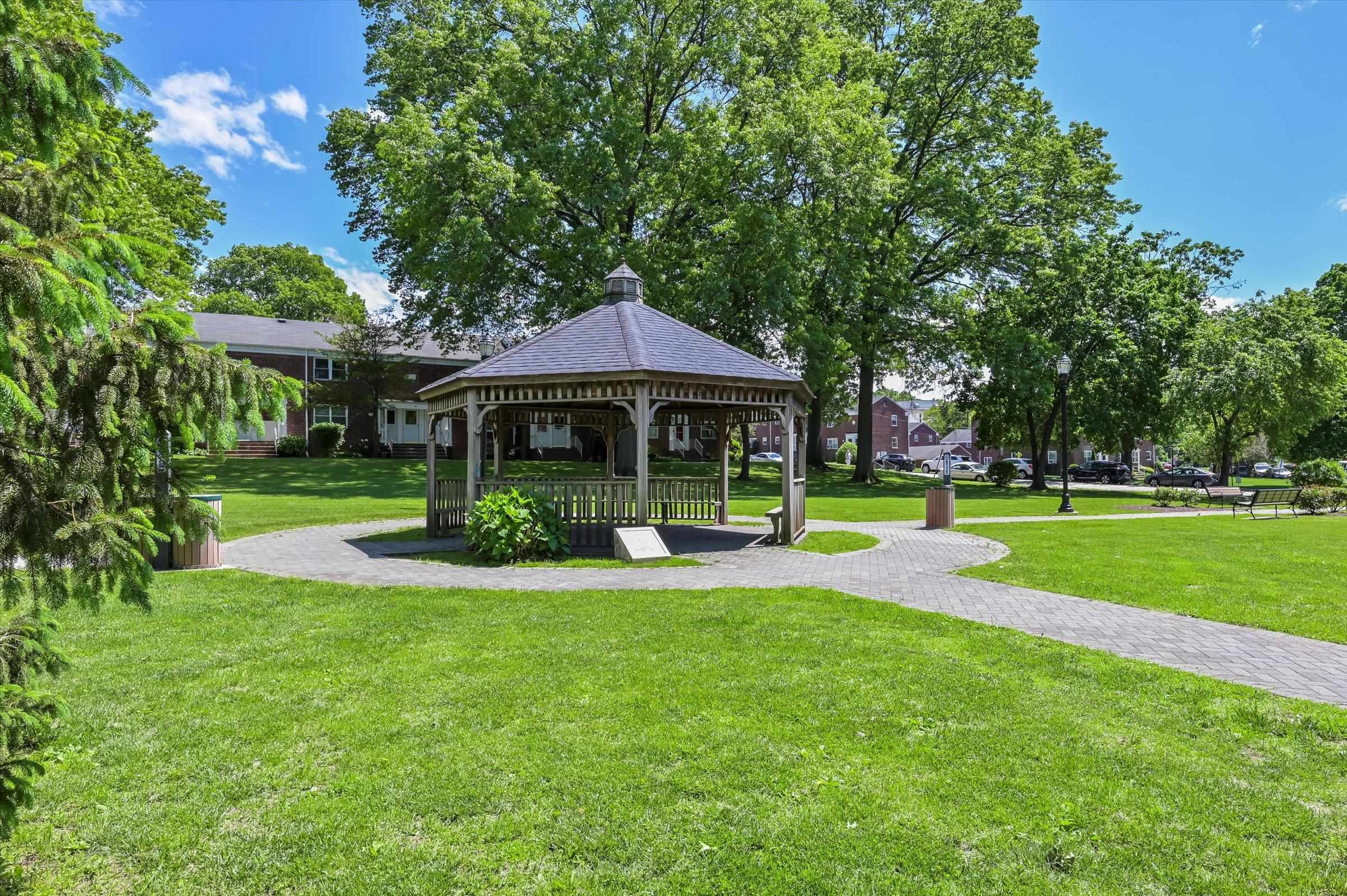 461 Heath Place, Unit 23 Hackensack, NJ 07601 - Photo 26 of 28