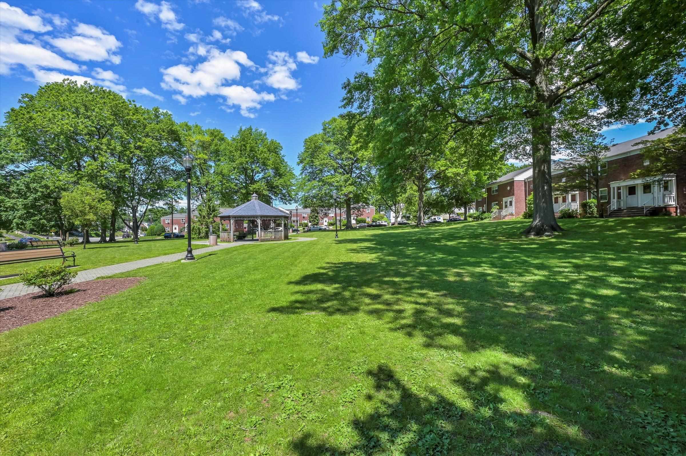 461 Heath Place, Unit 23 Hackensack, NJ 07601 - Photo 27 of 28