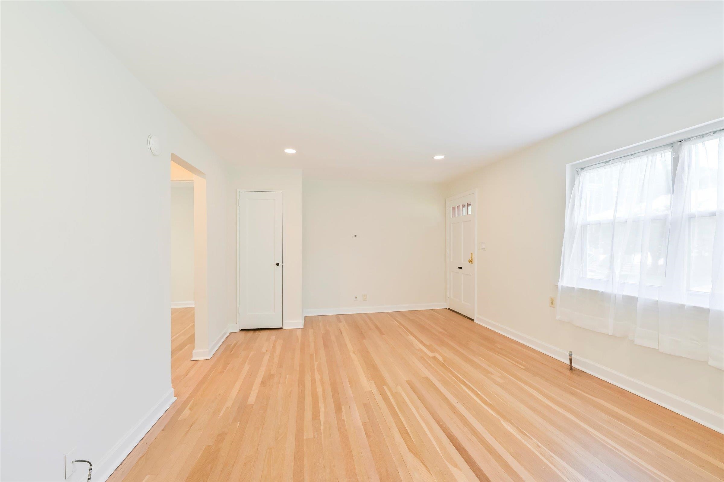 461 Heath Place, Unit 23 Hackensack, NJ 07601 - Photo 4 of 28