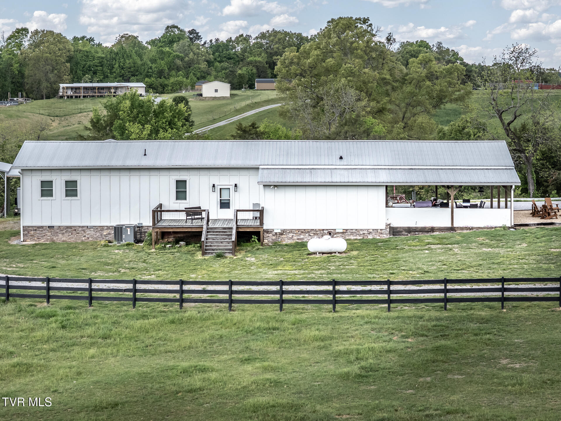 780 Bright Hope Road Greeneville, TN 37743 - Photo 4 of 68 780BrightHopeG_051