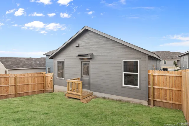 $1,495 | 3331 Rock Ml Dam, San Antonio, TX 78245