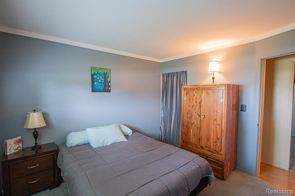 35259 Kelly Road Clinton Township, MI 48035 - Photo 22 of 47