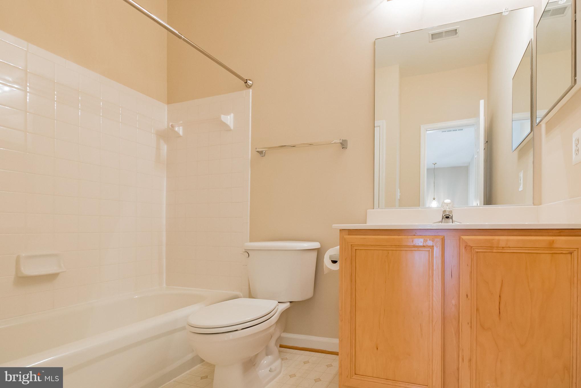 14013 Rockingham Road Germantown, MD 20874 - Photo 22 of 30 Upper Level Hall Bathroom