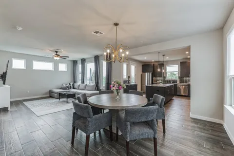 $2,500 | 9800 Evening Canopy Drive, Manor, TX 78653