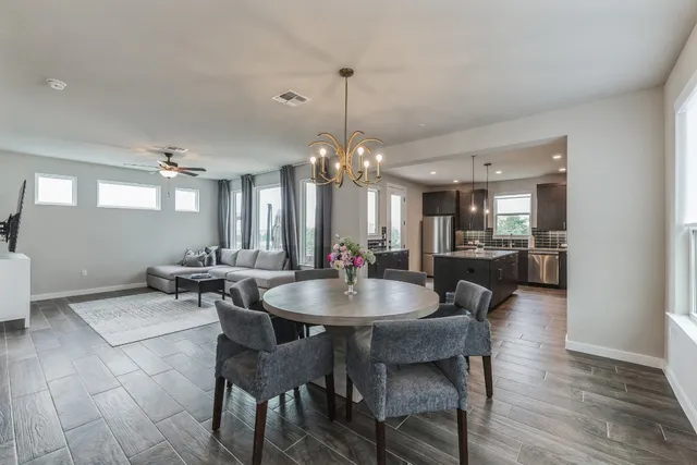 $2,500 | 9800 Evening Canopy Drive, Manor, TX 78653