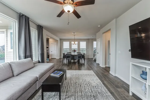 $2,500 | 9800 Evening Canopy Drive, Manor, TX 78653