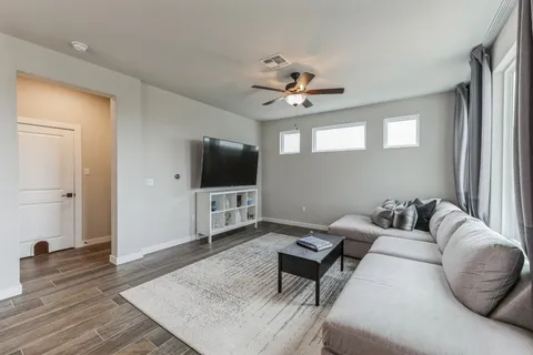 $2,500 | 9800 Evening Canopy Drive, Manor, TX 78653