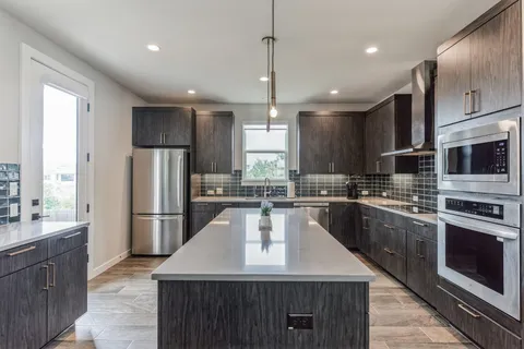 $2,500 | 9800 Evening Canopy Drive, Manor, TX 78653