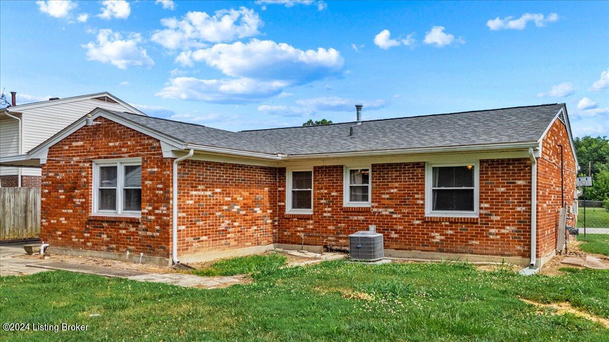 6810 Barfield Road Louisville, KY 40258 - Photo 4 of 30 04-DJI_20240708111945_0084_D