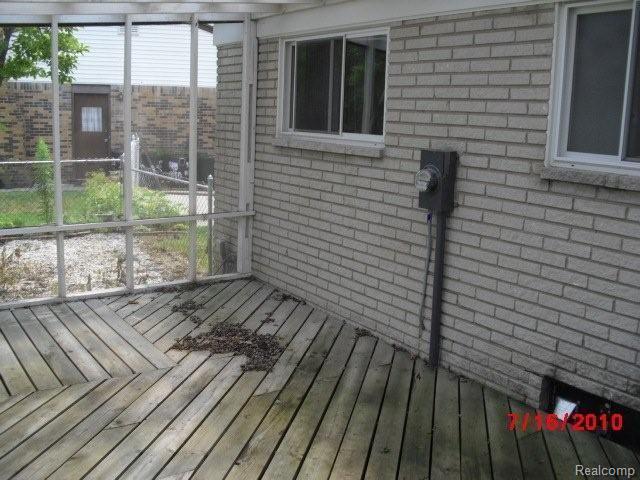 34669 Devonshire Road New Baltimore, MI 48047 - Photo 10 of 12 34669 Devonshire (29)
