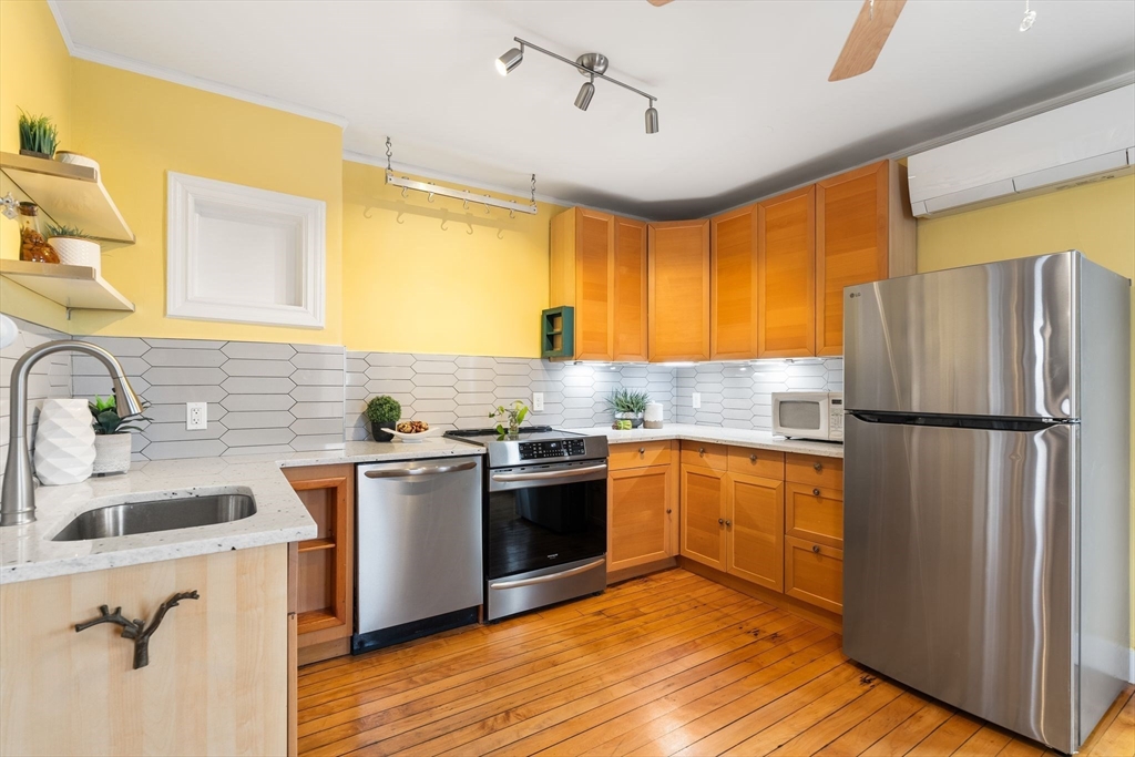 97 Montebello Road, Unit 6 Boston, MA 02130 - Photo 8 of 34 Gallery Image 8