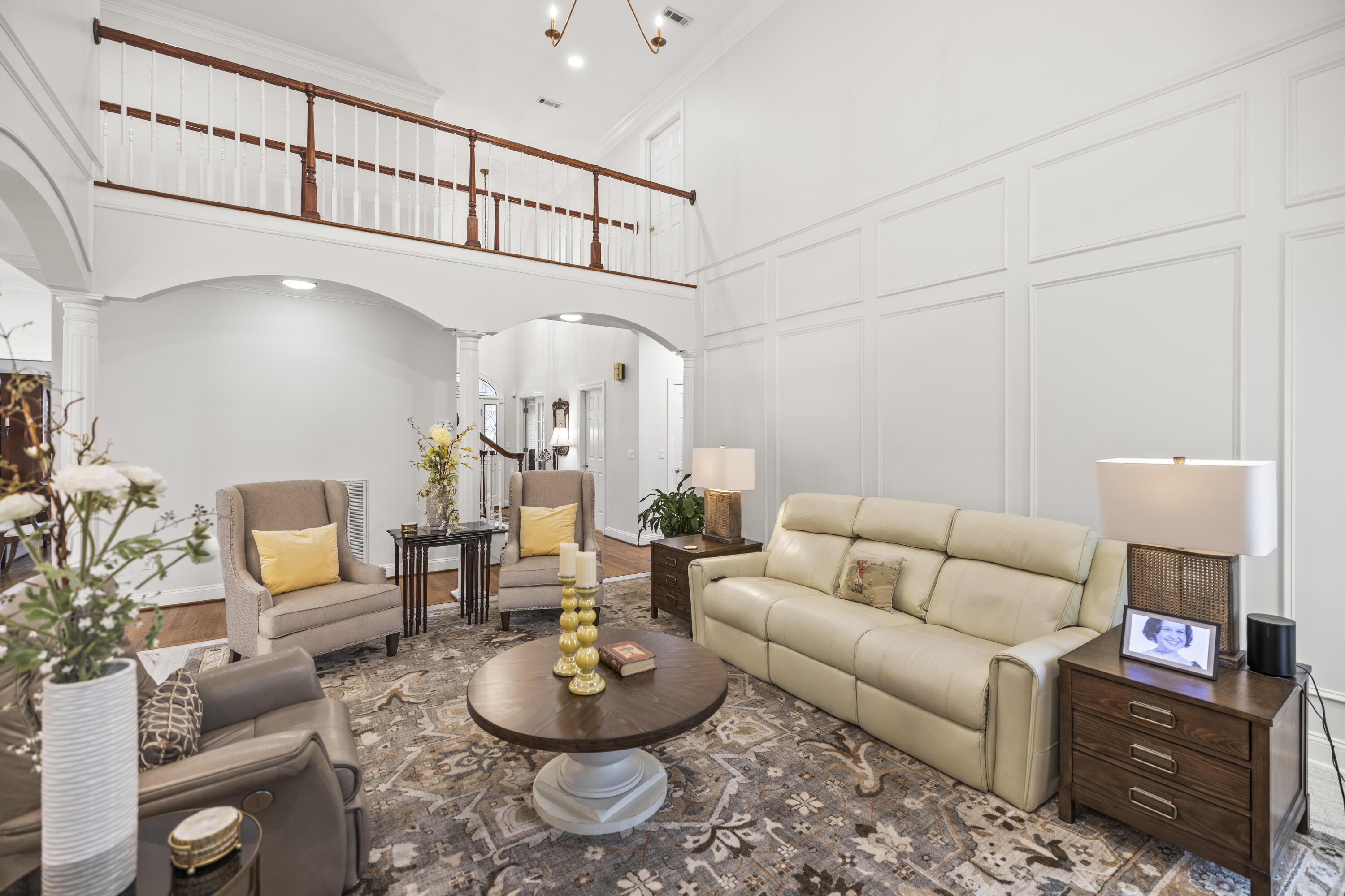 313 Willow Glen Road Chattanooga, TN 37421 - Photo 5 of 45 Living Room
