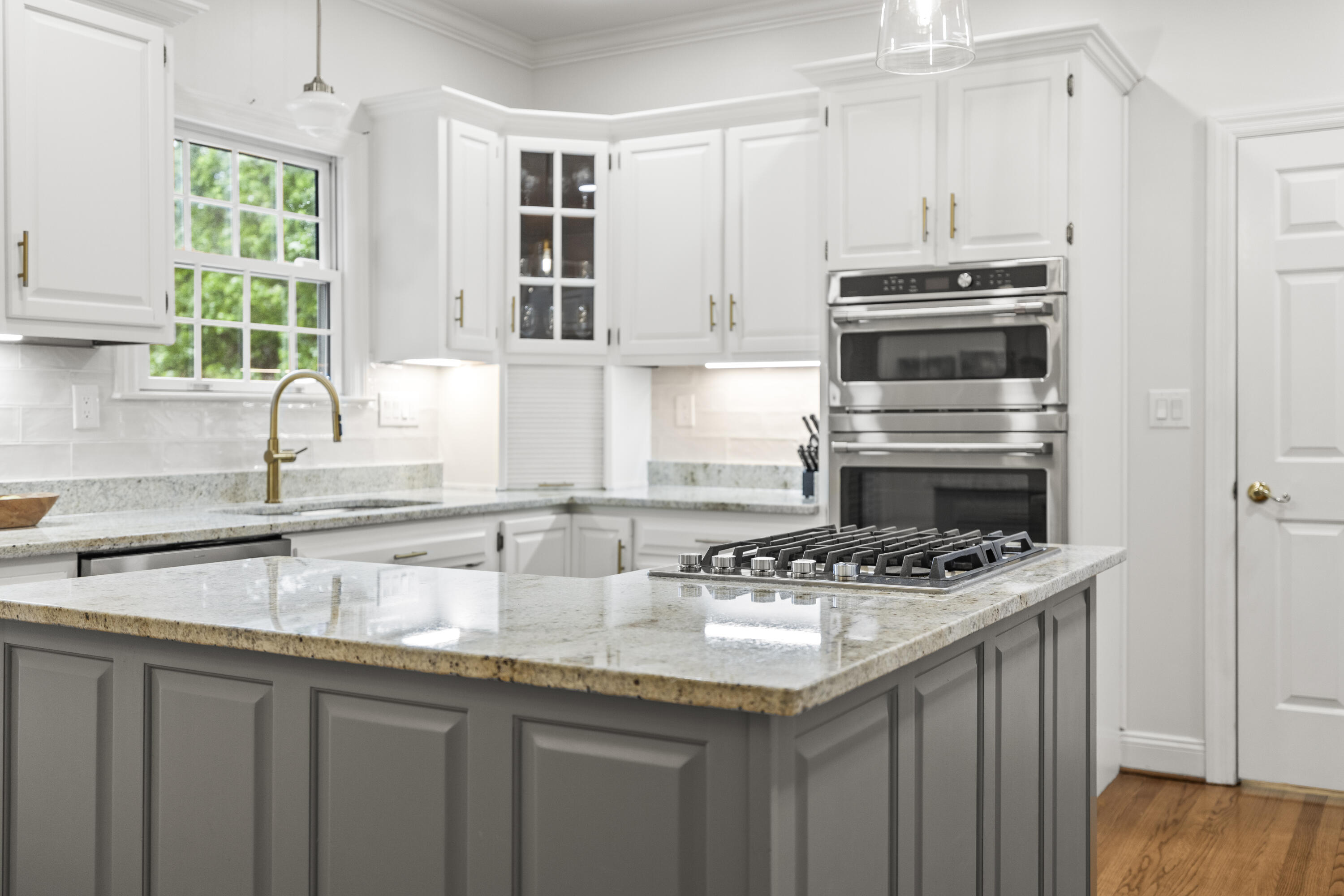313 Willow Glen Road Chattanooga, TN 37421 - Photo 10 of 45 Kitchen