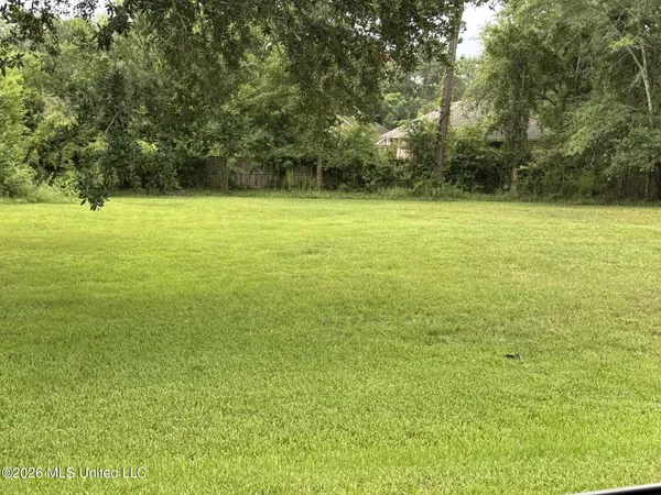 $49,000 | East Diamondhead Drive East, Diamondhead, MS 39525
