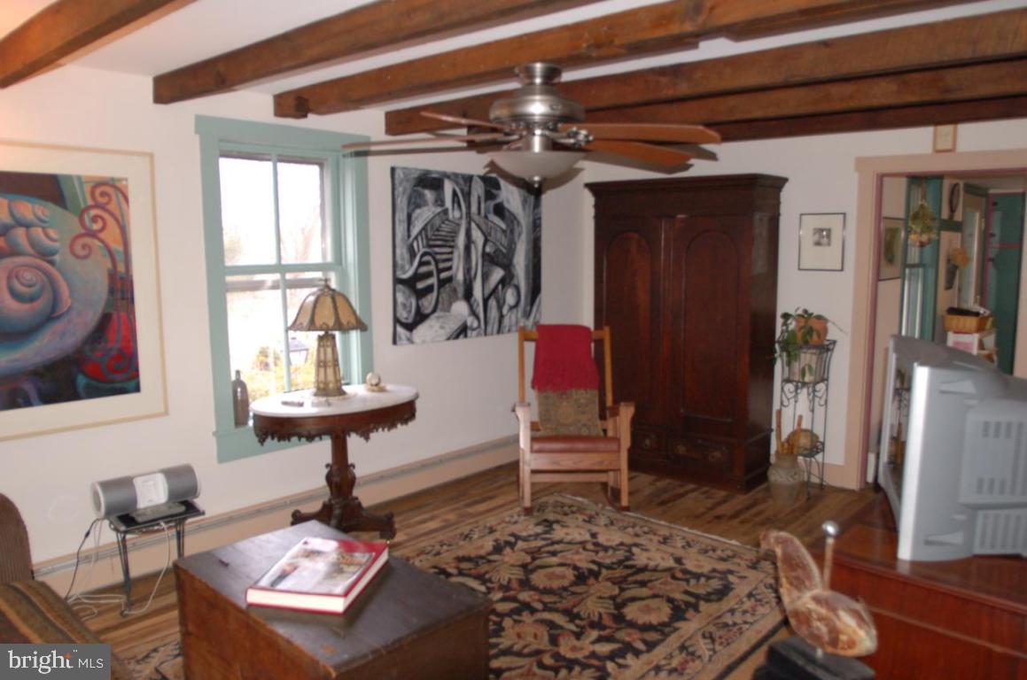 996 Colebrook Road Mount Joy, PA 17552 - Photo 7 of 11 Gallery Image 7
